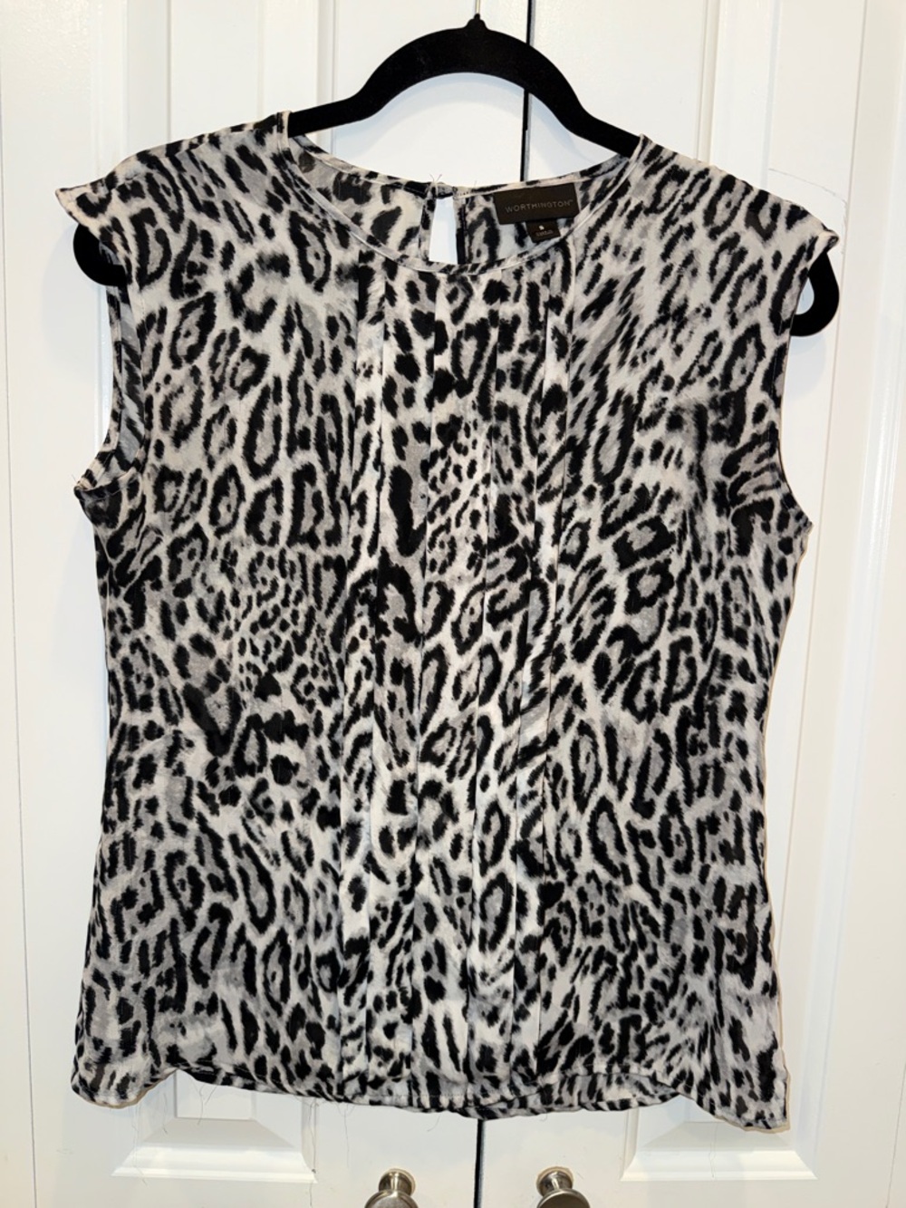 Worthington Black & White Leopard Print Cap Sleeve Top